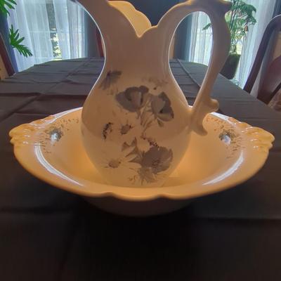 Royal Haegar Washbowl And Pitcher