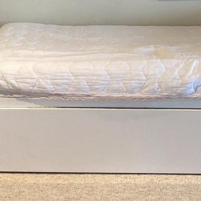 White Trundle Bed