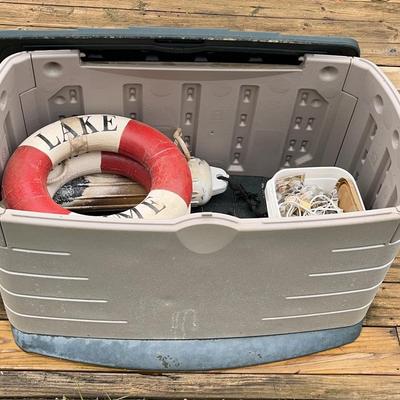 Rubbermaid Deck Box With Boat Life Accessories
