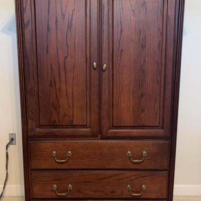 Wooden Entertainment Center (3 Drawers)