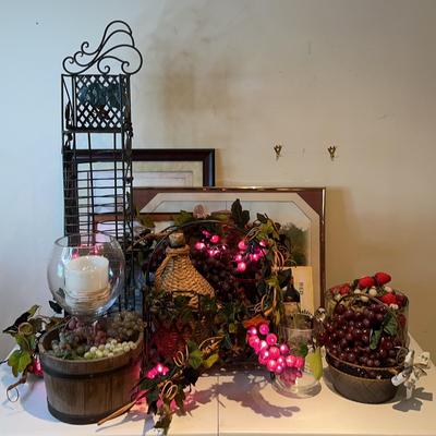 Grapes And Wine Decor Feat CD Tower And Magazine Rack
