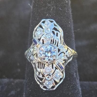 Ladies 18kt White Gold w/ diamond and Sapphire Filigree Ring