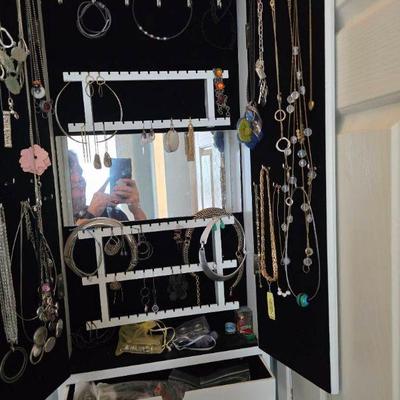 Ts136 jewelry lot 2