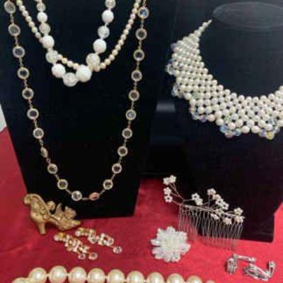 Ct229 costume jewelry sparkle
