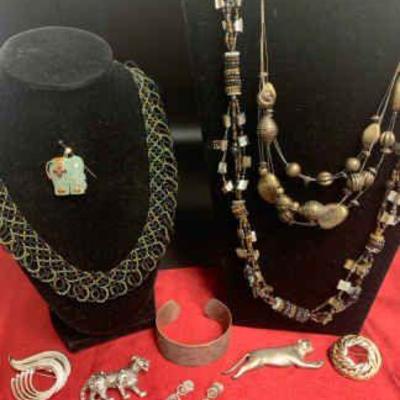 Ct223 costume jewelry safari