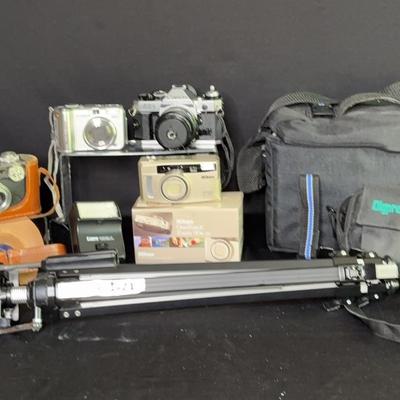 New And Vintage Cameras, Bags, Tripod
