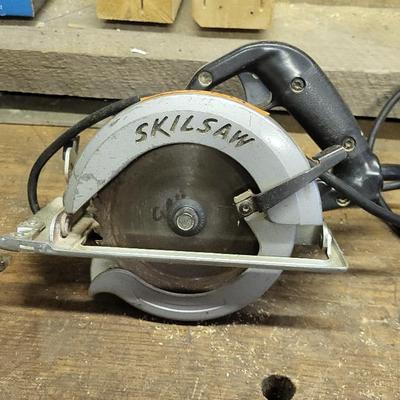 Skilsaw 5+1/2" Professional Circular Saw 
