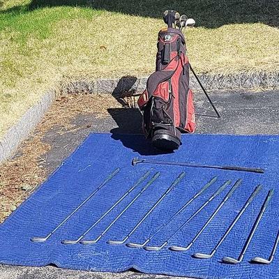 Golf club set with Putter, Drivers, Irons, and free-standing mg golf bag  