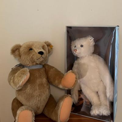 Large Brown Steiff Bear And White Steiff Muzzle Bear In Box