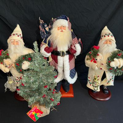 Trio Of Santa’s 