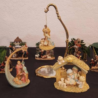 Nativity Ornaments 