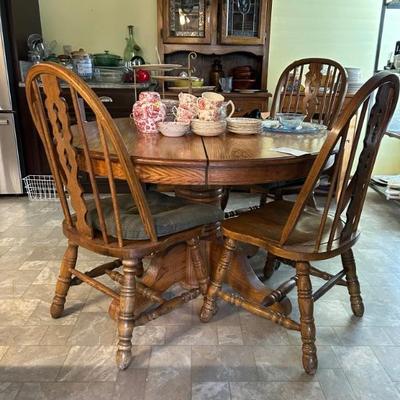 Dining table with extension 6 chairs 