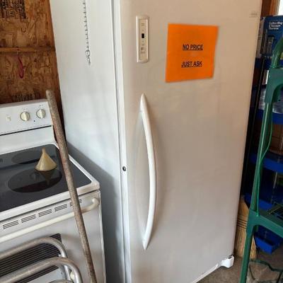 Like new uprite freezer 