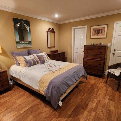 Antique Kling mahogany bedrrom