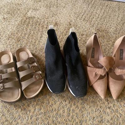 Women’s shoes —size 6.5