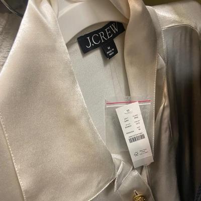 Women’s clothes—many w/ tags
