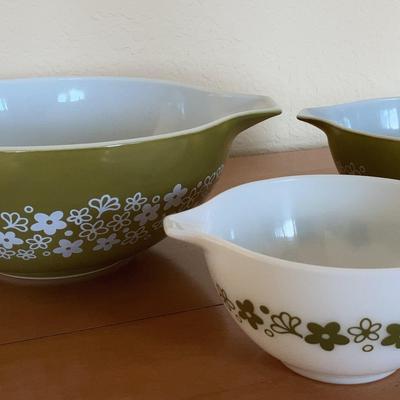 Pyrex  Bowl Trio - Spring Blossom Pattern 