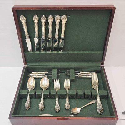 #18oo • Stainless, Sterling and Silver Plated Silverware
