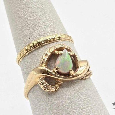 #726 • 14k Gold Opal & Band Ring, 3g

