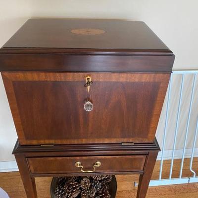 Henkel Harris, Mahogany Silver Chest