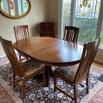 Custom Made Amish Dining Table 2 Leaves, 4 Mission Style Chairs