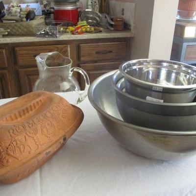 Lots of Kitchen Items