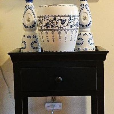 Lovely Entry Way Table, Mirror, Pot, Empty Tequila Bottles And rug. 