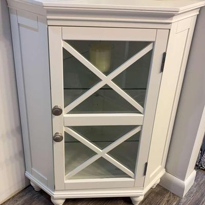White Wooden Corner Bathroom Cabinet 