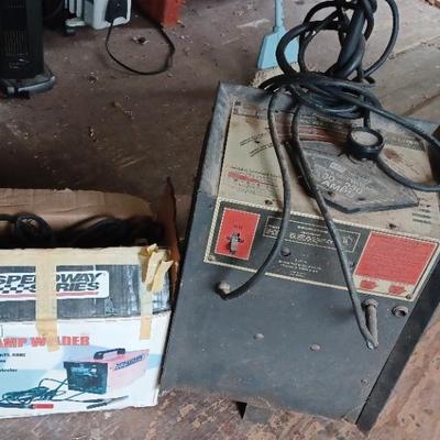 2 Welders! 1 Craftsman 220v 1 Speedway 120V