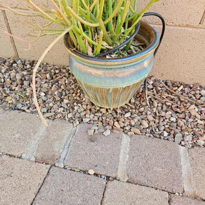 Outdoor pottery/art