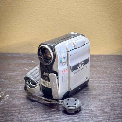 JVC GR-Dx77U Video Camera NOT TESTED
