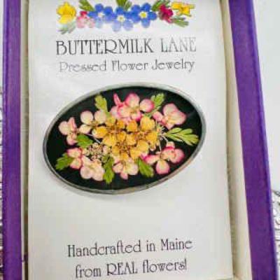 Floral Brooch Handcrafted from Pressed Flowers
