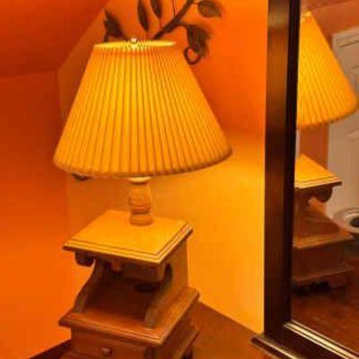 Jewelry Box Nightstand Style Lamp

