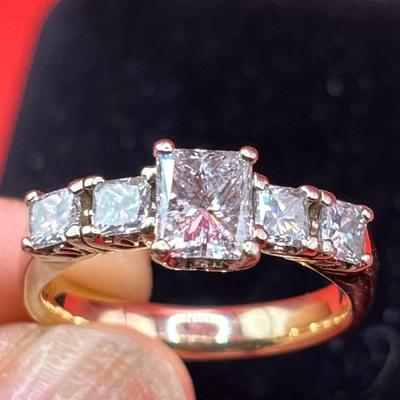 Stunning 1.71 CTW Diamond Ring – 14K Yellow Gold – Size 7 -Appraised Value: $11,500
