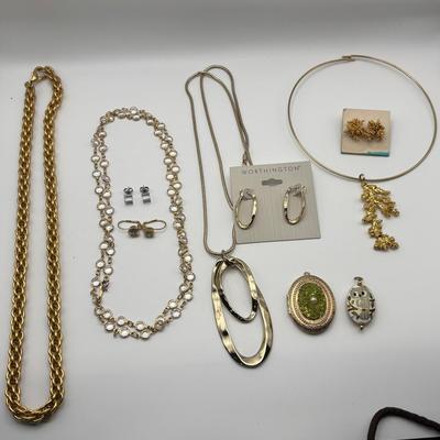 Elegant Mixed Jewelry Set – Necklaces, Earrings & Brooches