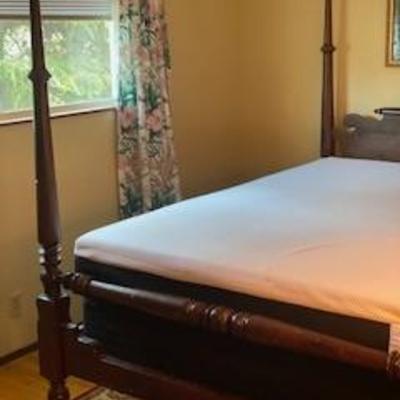 Four poster bed