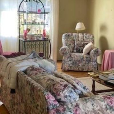 Coffee tables and furniture sets