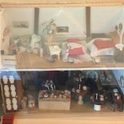 Custom made doll houses 