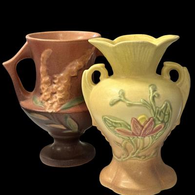 BO107 - 1 Roseville and 1 Hull Vase
