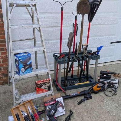 Power & Hand Tools: Black & Decker, Worx, Drill Master, Ladder & Stocked Tool Stand