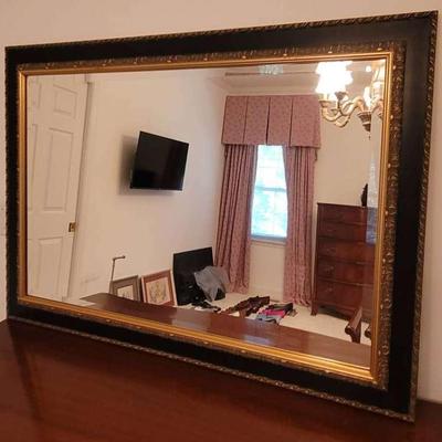 Designer Mirror In Elegant Black And Gold