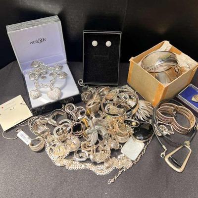 Ri222 mystery lot silver tone jewelry