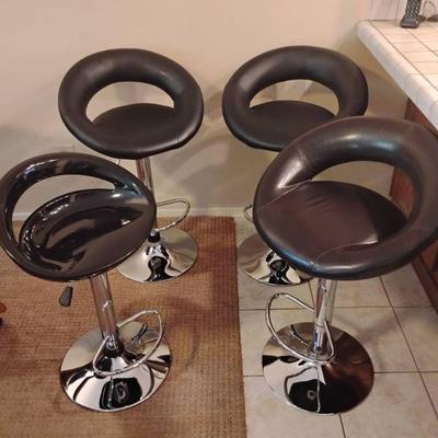 Ri292 four bar stools