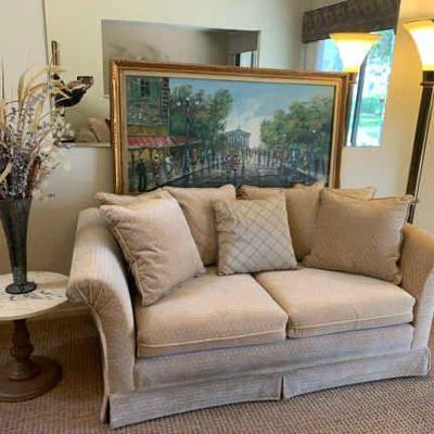 Ri238 loveseat and accessories