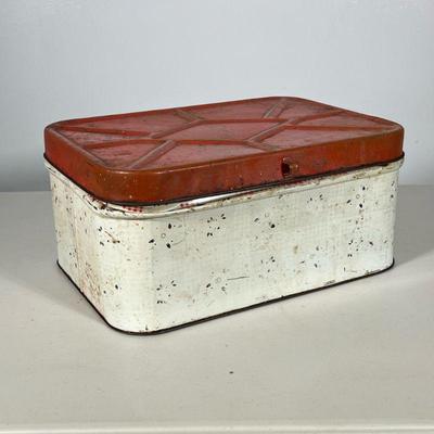 Vintage Metal Box | Mushroom/Bread/Cake box with hinged lid. Dimensions: h. 6.5 x l. 13.5 x d. 9.5 in