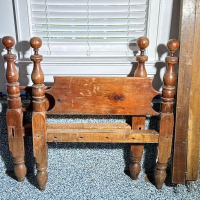 (4pc) Vintage Bed Frame | Wooden headboard and footboard with two slats. Twin size. Dimensions: h. 45 x w. 39 in (footboard)
