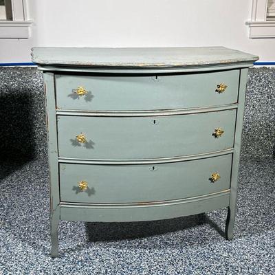 CHEST OF DRAWERS | Having three drawers with gilt bumblebee pulls, includes attachable mirror. - h. 33 x w. 36 x d. 20 in

