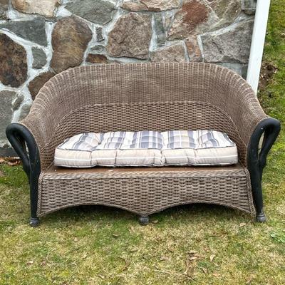 WICKER OUTDOOR BENCH | Wicker outdoor bench Dimensions: h. 33 x w. 60 x d. 30 in
