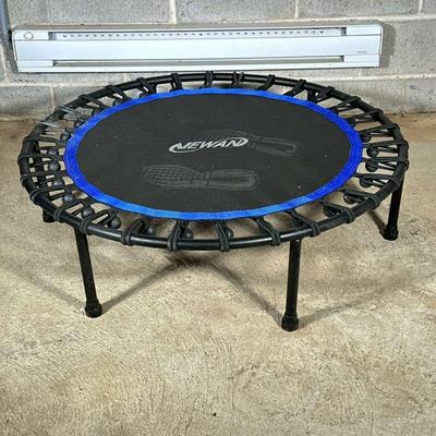NEWAN EXERCISE TRAMPOLINE | Small Newan exercise trampoline. Dimensions: h. 11 x dia. 40 in