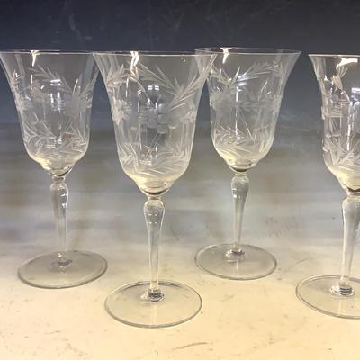 Vintage Etched Wine Glasses (6)